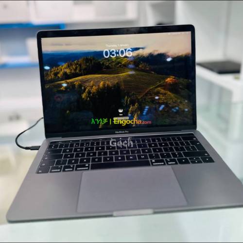 Excellent condition  Apple MacBook pro Core i7 with year of 2019 Late  as well as retina 